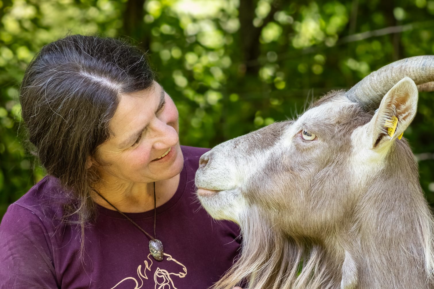 Martina mit Ziege Tierkommunikation